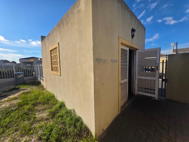 2 Bedroom Apartment For Sale in Sunset Glen