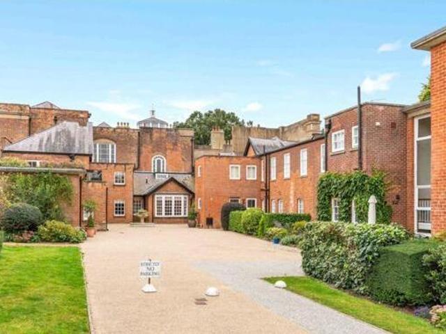 2 Bedroom Apartment For Sale In Sawbridgeworth, Hertfordshire