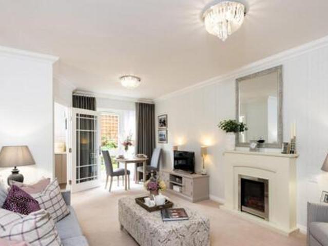 2 Bedroom Apartment For Sale In Thame, Oxfordshire