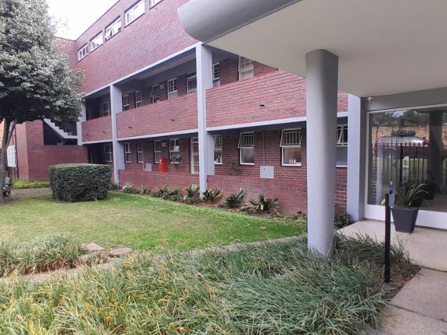 2 Bedroom Apartment For Sale in Waverley