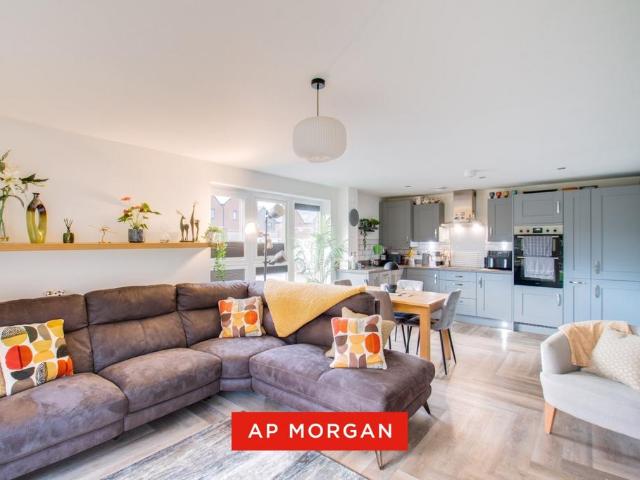 2 bedroom apartment for sale