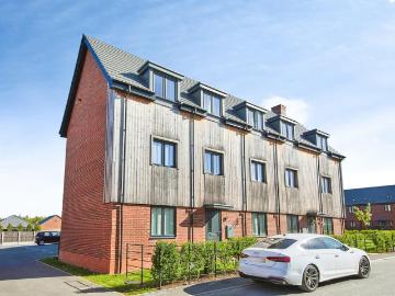 Flat for sale in Amber Valley - Parking