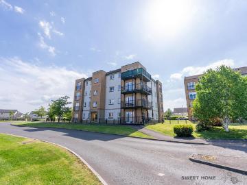 2 bedroom flat for sale