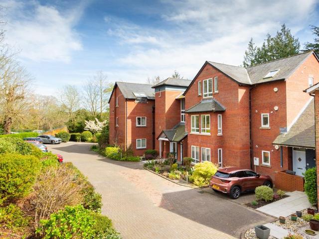 2 bedroom apartment for sale