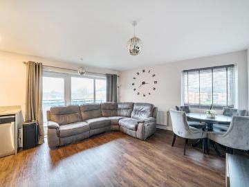 2 bedroom apartment for sale