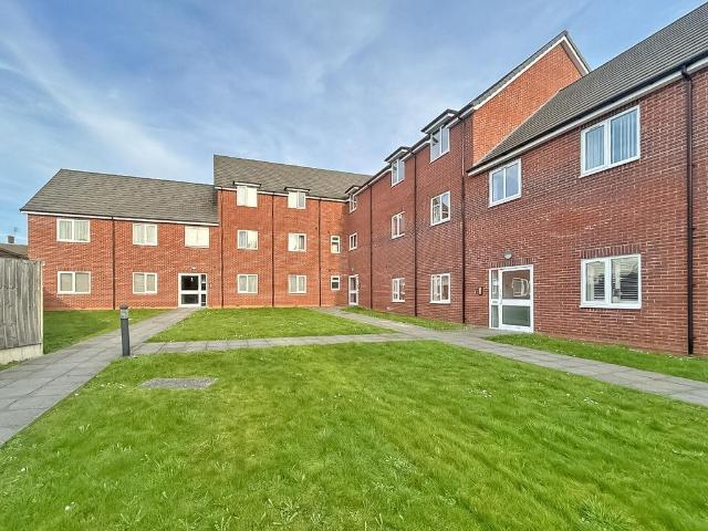 2 bedroom ground flat for sale