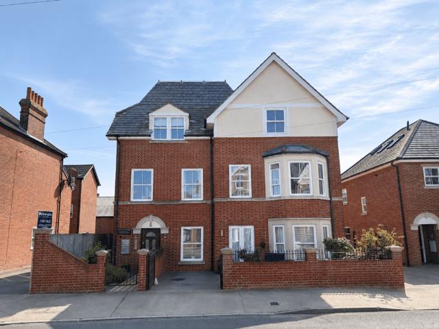 2 bedroom apartment for sale