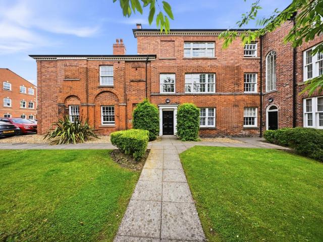 2 bedroom apartment for sale