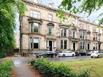 Flat for sale in Glasgow - Equipped kitchen