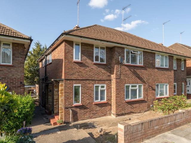 2 bedroom maisonette for sale