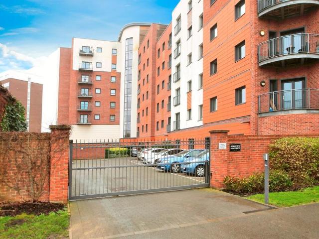 2 bedroom apartment for sale