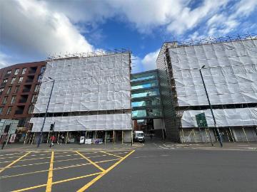 Crumpsall Manchester, M8 - Equipped kitchen