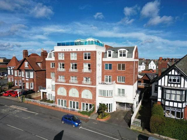 2 bedroom apartment for sale