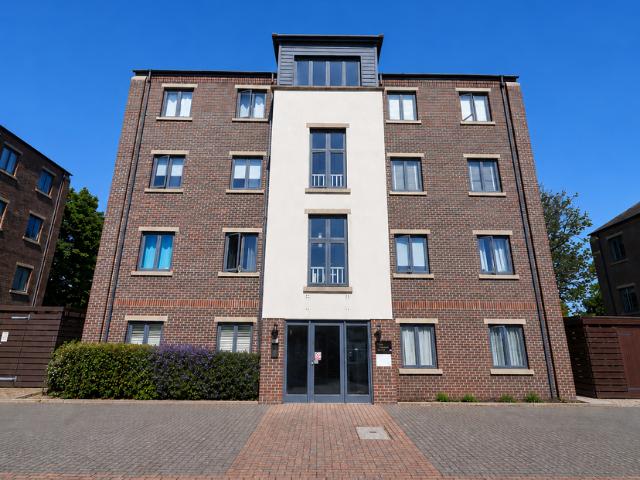 2 bedroom apartment for sale