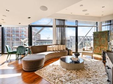 Nine Elms, London, Greater London - Balcony