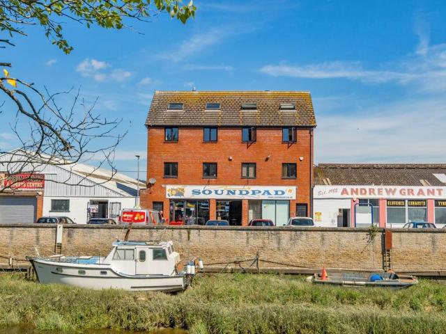 2 bedroom apartment for sale