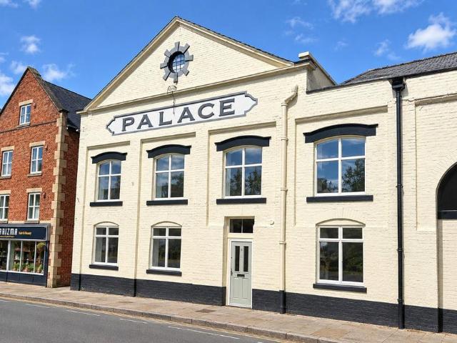 2 bedroom apartment for sale