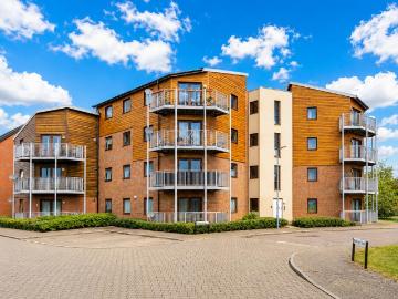 Flat for sale in Middleton Milton Keynes - Balcony