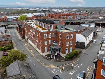 Chester, Cheshire county, Midlands - Equipped kitchen