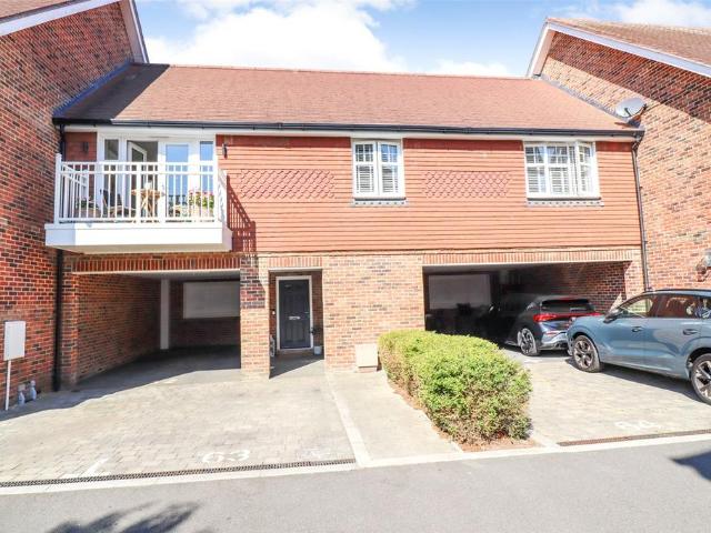 2 bedroom maisonette for sale