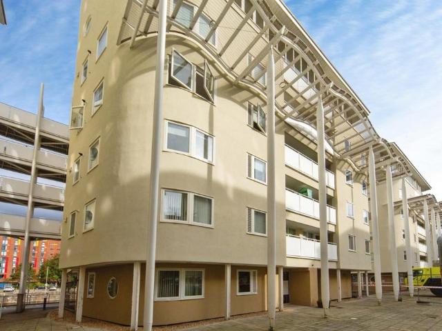 2 bedroom apartment for sale