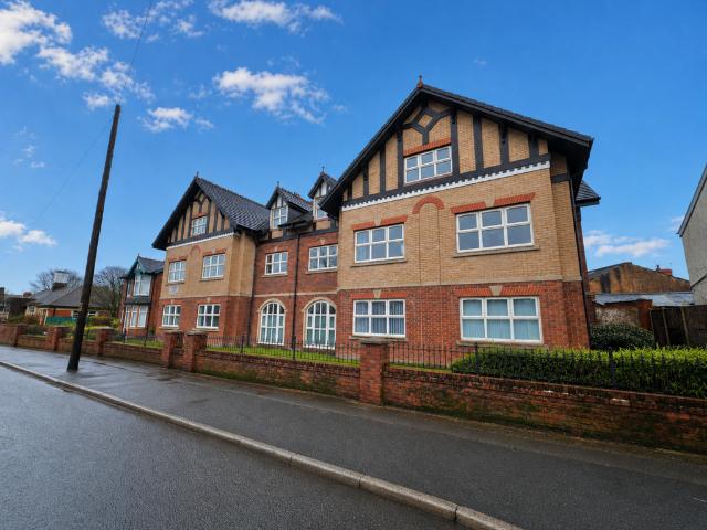 2 bedroom apartment for sale
