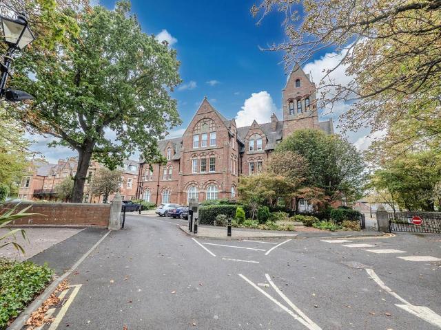 2 bedroom apartment for sale