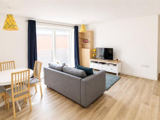 2 bedroom apartment for sale