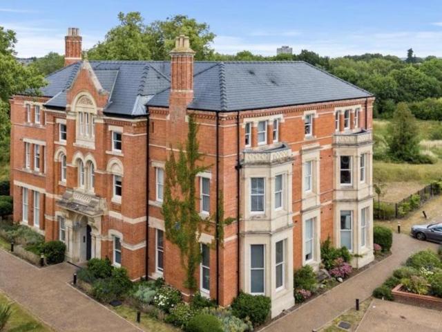 2 bedroom apartment for sale