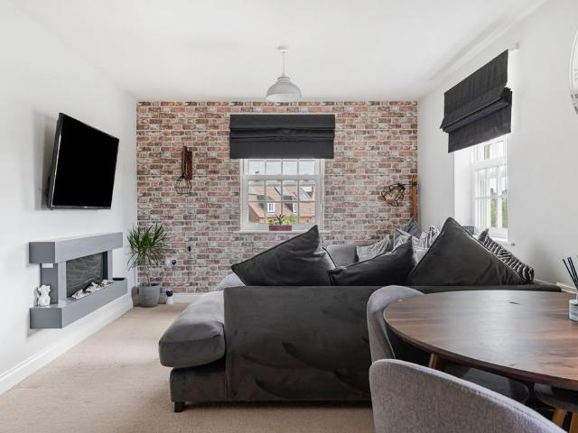 2 bedroom apartment for sale