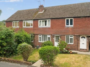 2 bedroom maisonette for sale