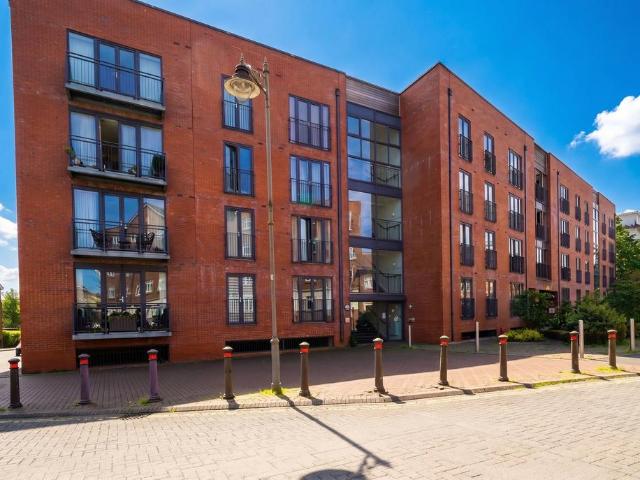 2 bedroom apartment for sale