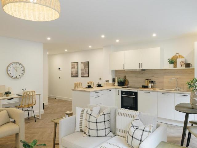 2 bedroom apartment for sale