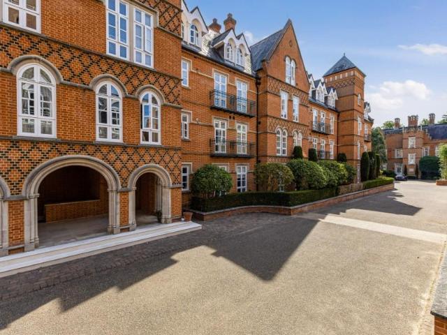 2 bedroom apartment for sale