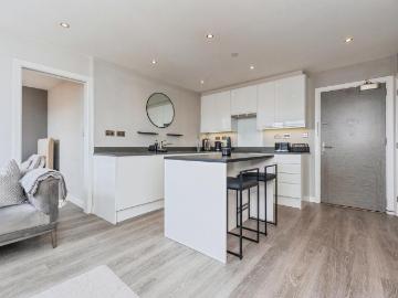 2 bedroom apartment for sale