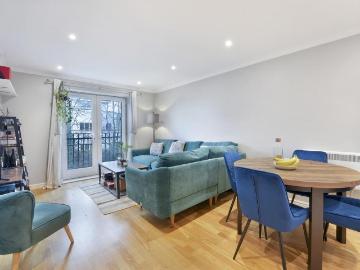 Earlsfield, London, Greater London - Garden