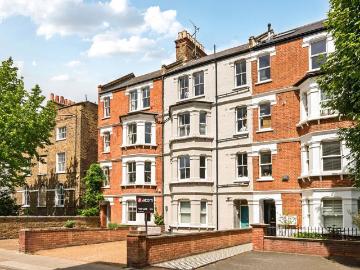 Flat for sale in Elephant and Castle - Equipped kitchen