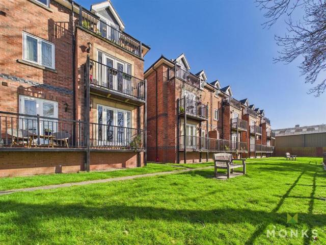 2 bedroom apartment for sale