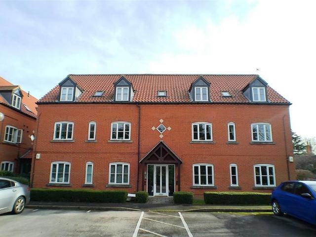 2 bedroom flat for sale