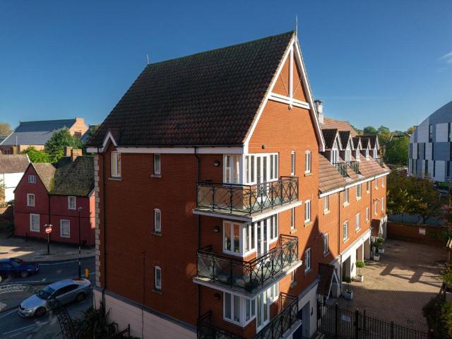 2 bedroom apartment for sale