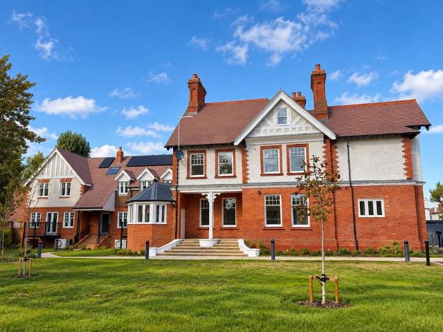 2 bedroom apartment for sale