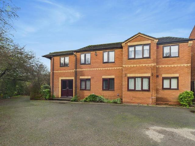2 bedroom flat for sale