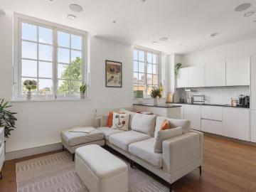 2 bedroom apartment for sale