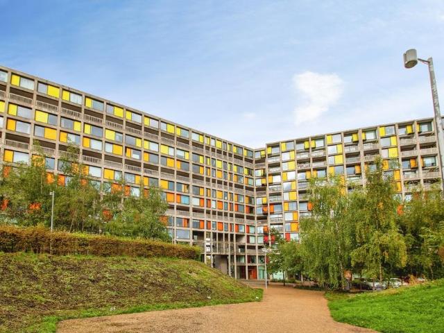 2 bedroom apartment for sale