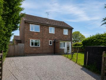 Knutsford, Cheshire county, Midlands - Garden