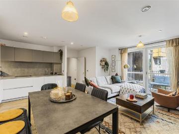 2 bedroom apartment for sale
