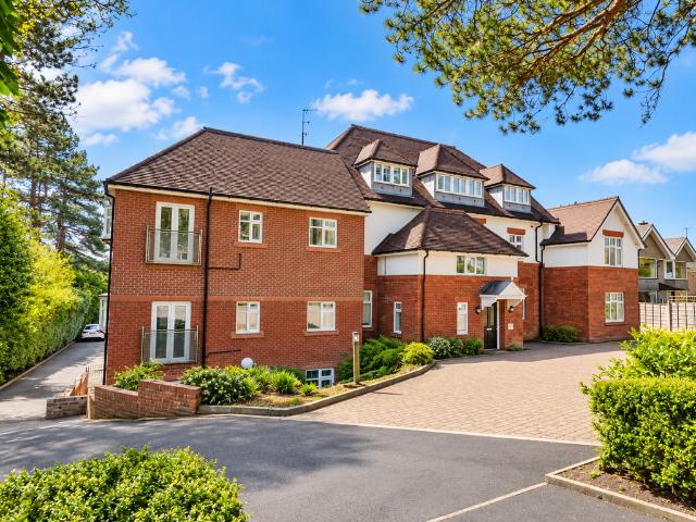 2 bedroom apartment for sale