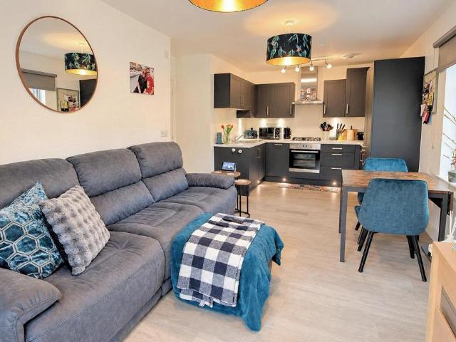 2 bedroom apartment for sale