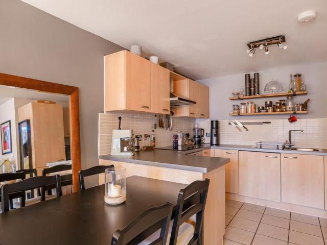 2 bedroom apartment for sale