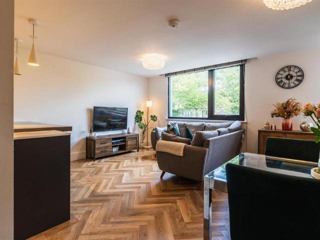 2 bedroom apartment for sale